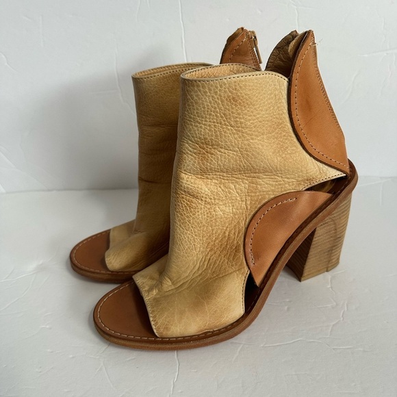 Free People Phoenix Heel Boot Bootie Open Toe Brown
Leather Neutral Size EUR 38 - Picture 6 of 14